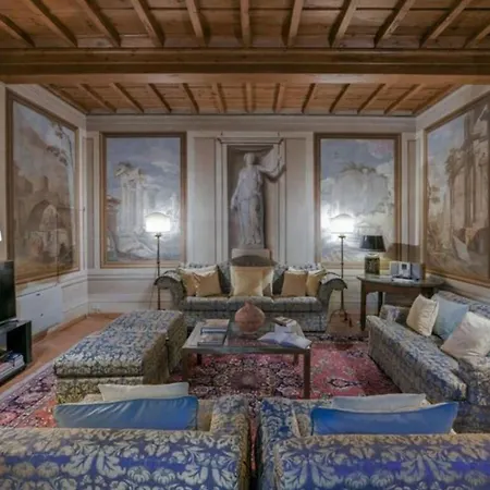 Palazzo Delle Croci
